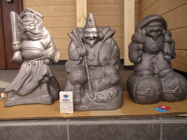 素敵でユニークな 恵比寿様・大黒様・鍾馗様: お洒落な屋根 山田瓦店⑤ 工芸品